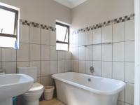 Main Bathroom - 7 square meters of property in Heron Hill Estate