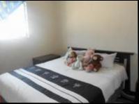 Bed Room 1 - 8 square meters of property in Naturena