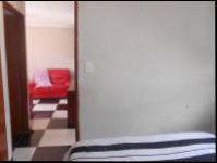 Bed Room 1 - 8 square meters of property in Naturena