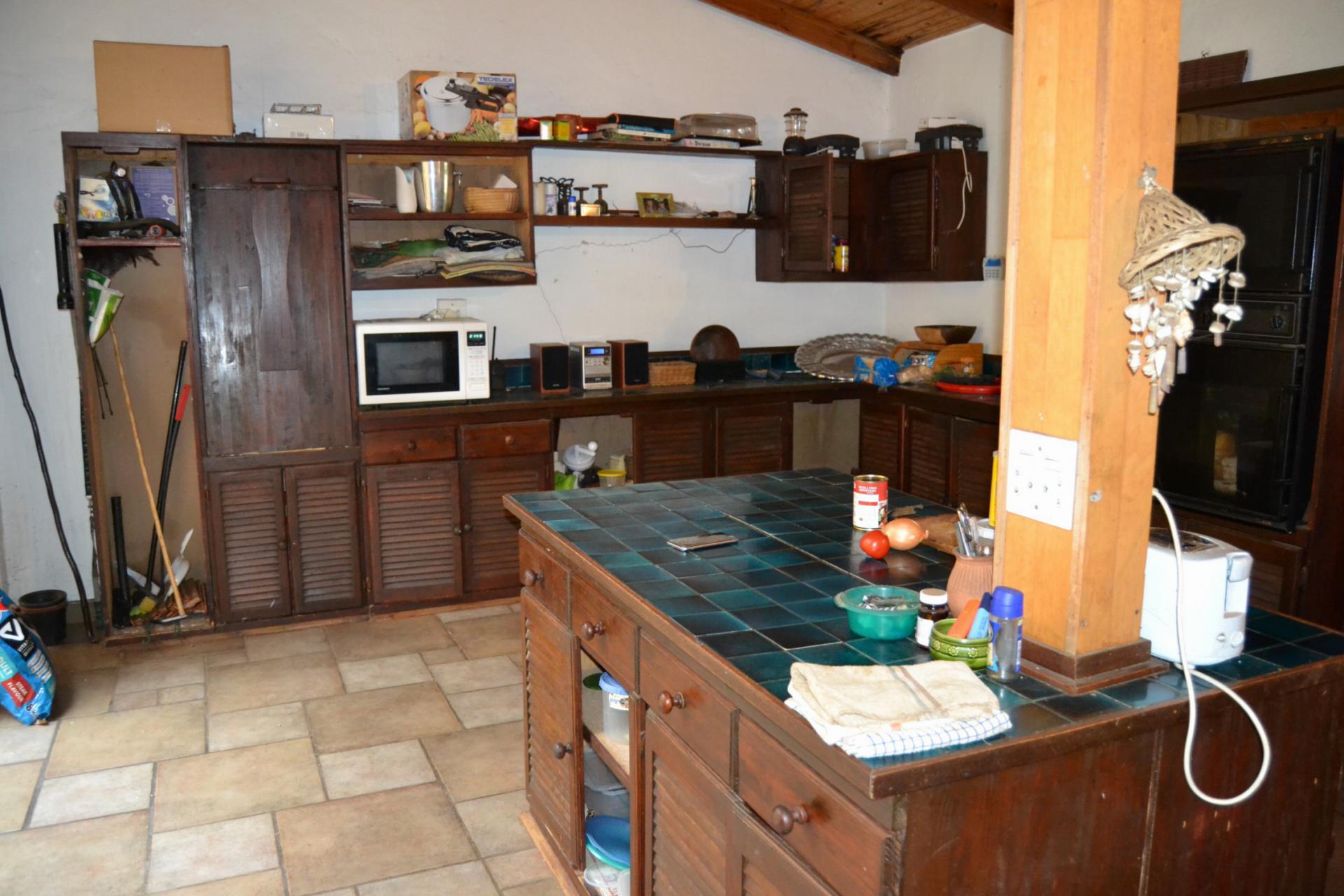 Kitchen - 34 square meters of property in Pretoria Rural
