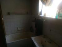 Bathroom 2 of property in De Deur