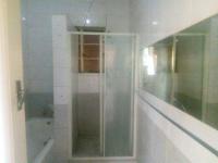 Bathroom 1 - 4 square meters of property in De Deur