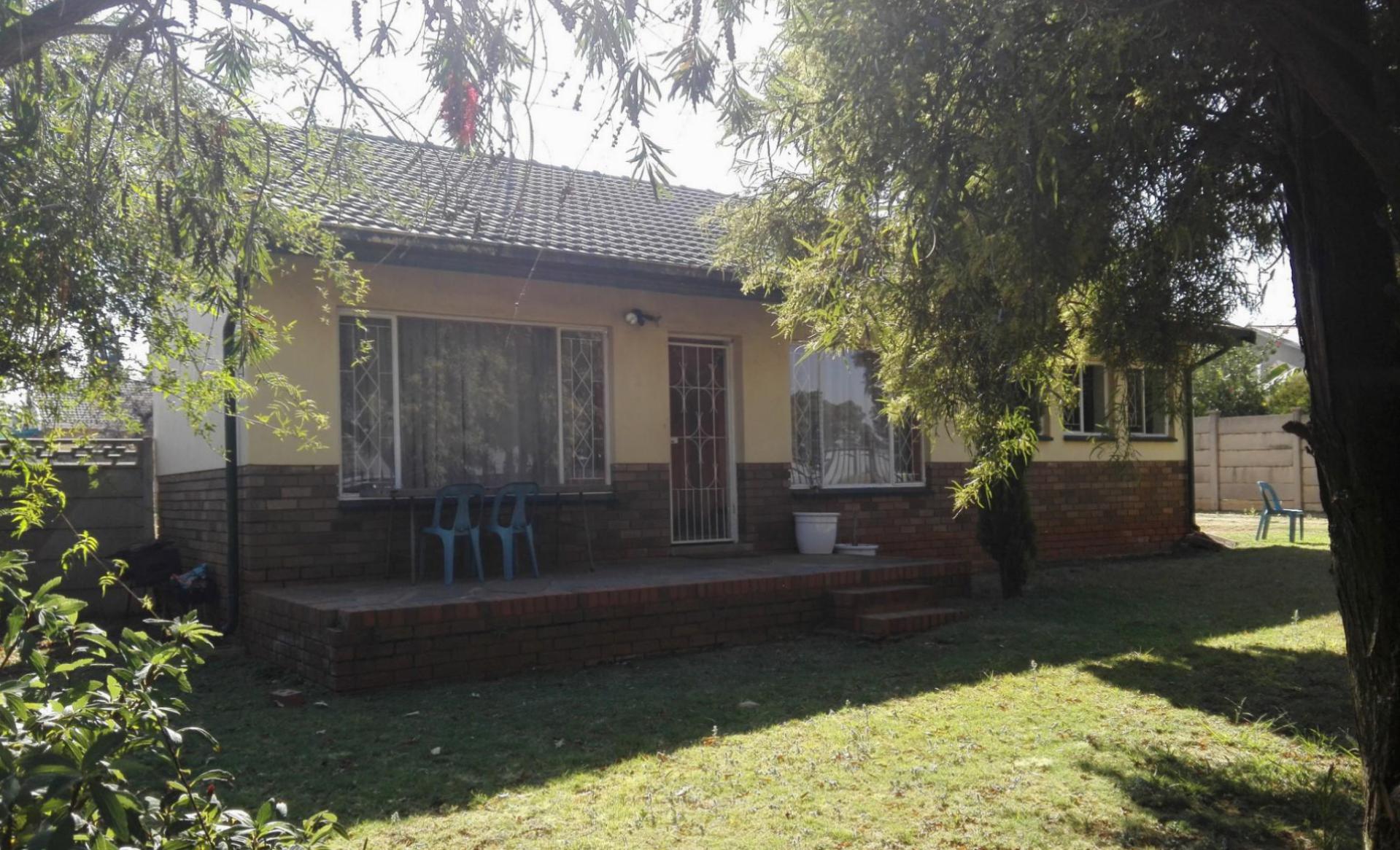 Front View of property in Witpoortjie