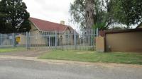 Front View of property in Brackendowns