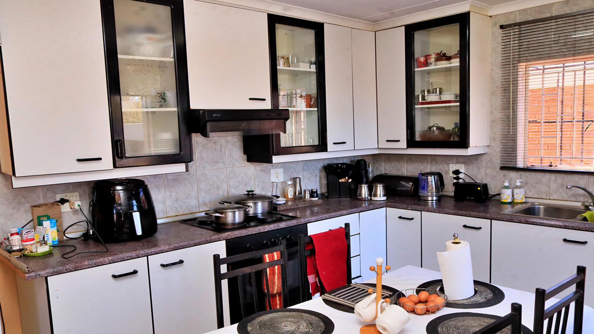 Kitchen of property in Erasmia