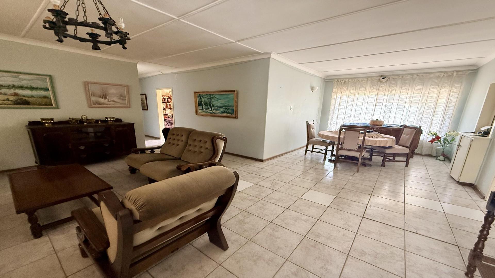 Lounges of property in Vryheid