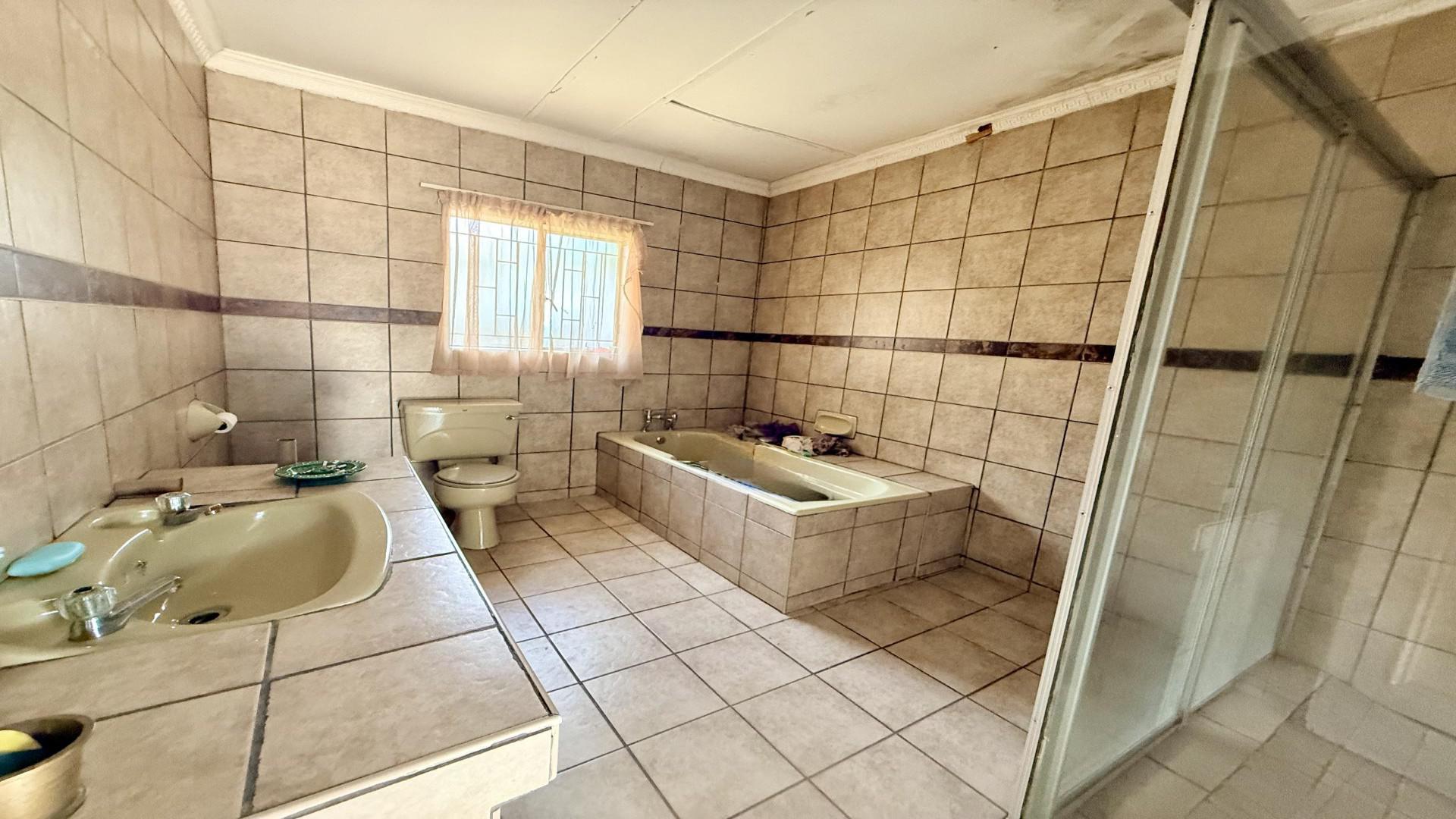Bathroom 1 of property in Vryheid
