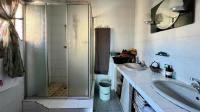 Main Bathroom - 7 square meters of property in Padfield Park