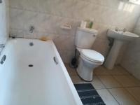 Bathroom 1 - 6 square meters of property in Willowbrook