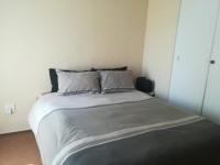 Bed Room 1 - 13 square meters of property in Willowbrook