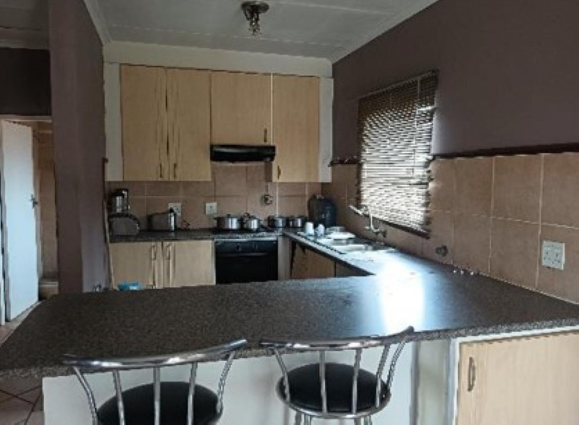 Kitchen of property in Equestria