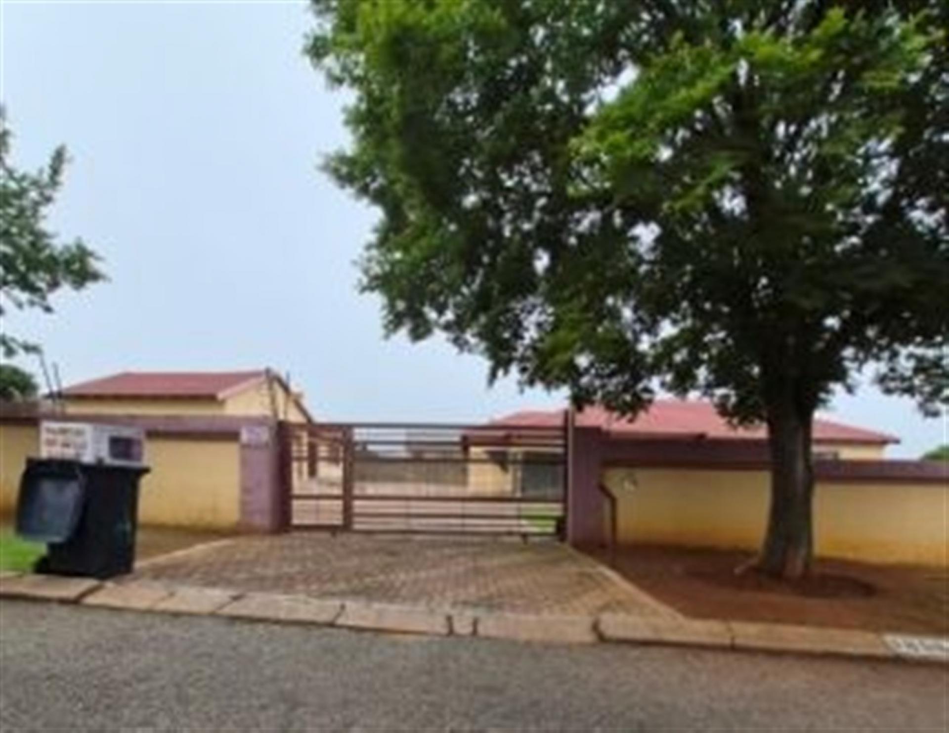 Front View of property in Mindalore
