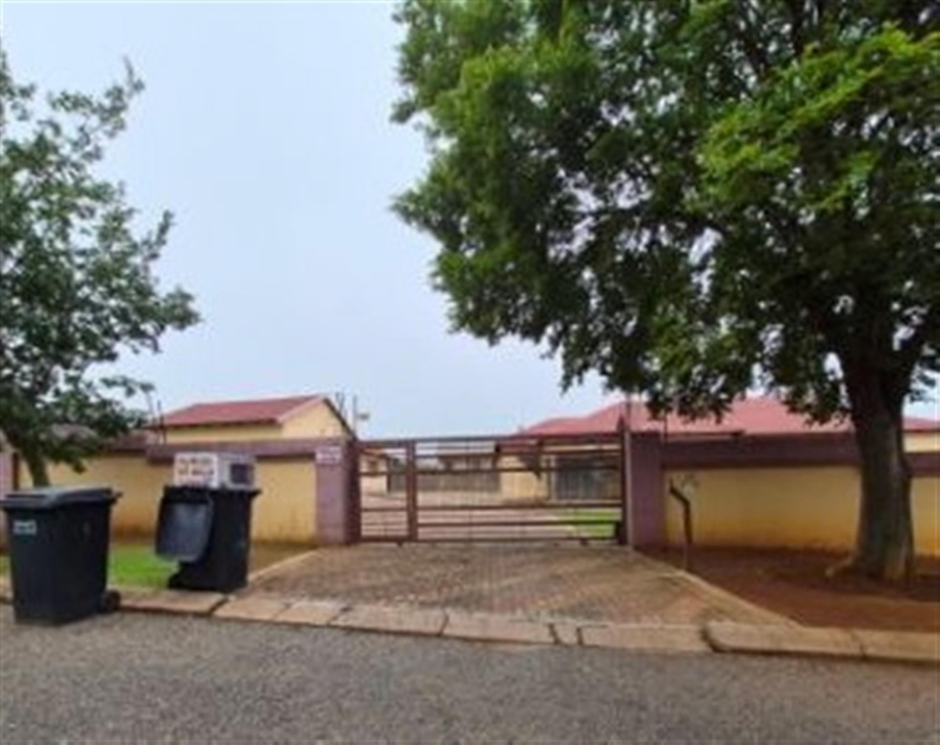 Front View of property in Mindalore