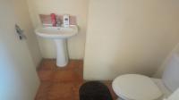 Main Bathroom - 2 square meters of property in Sharon Park