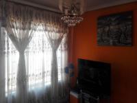 Lounges - 13 square meters of property in Vosloorus