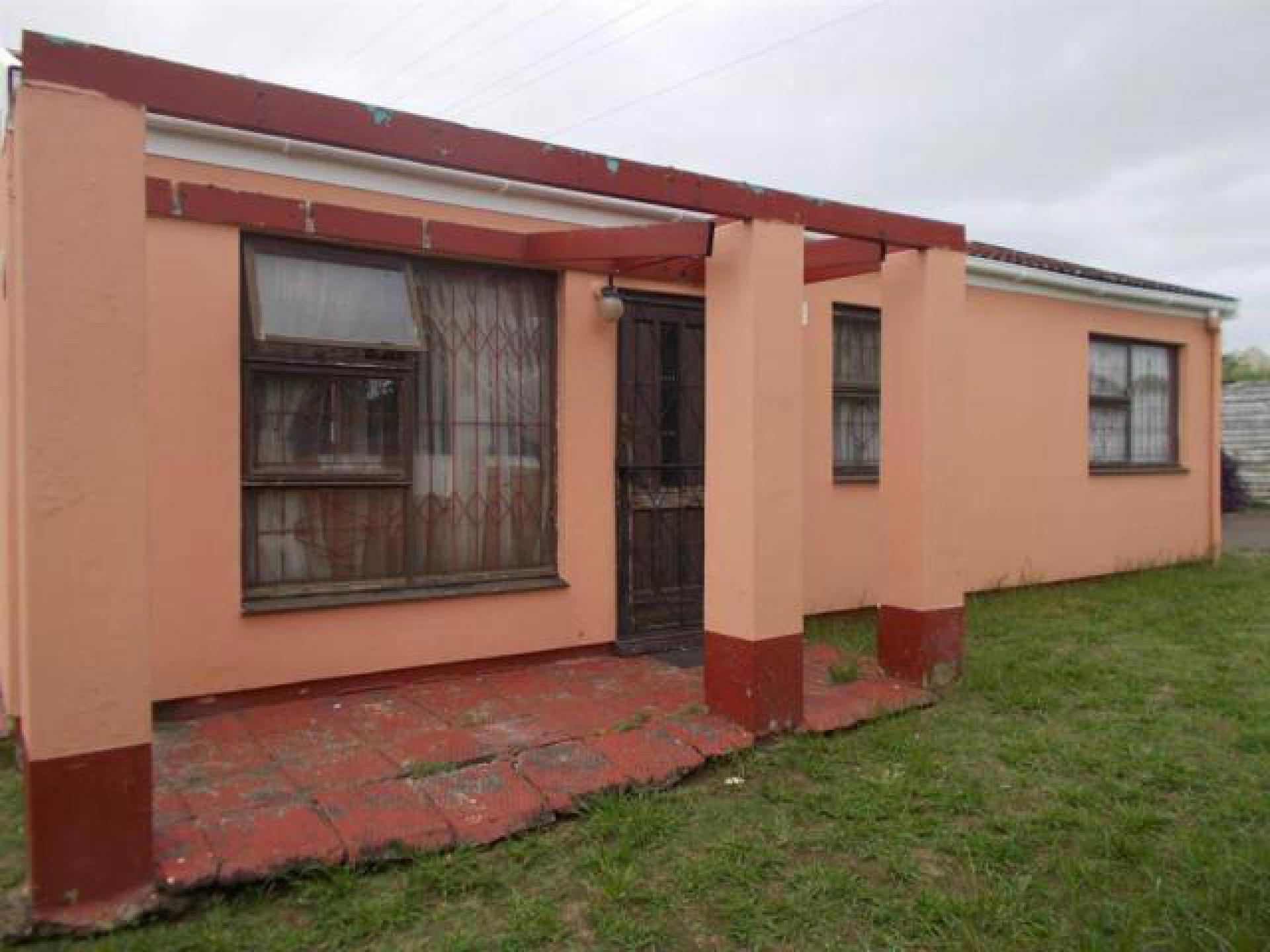 Front View of property in Newlands East