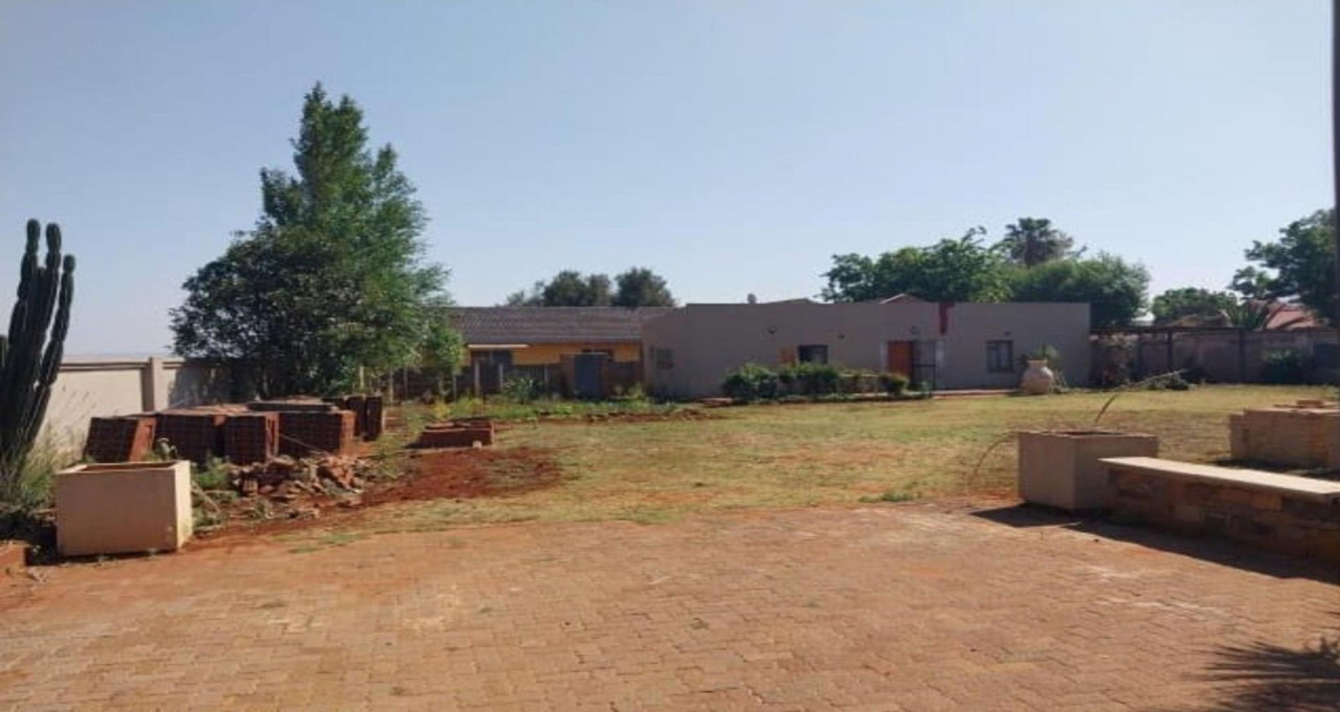 Front View of property in Boksburg