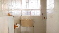 Main Bathroom - 4 square meters of property in Riamarpark