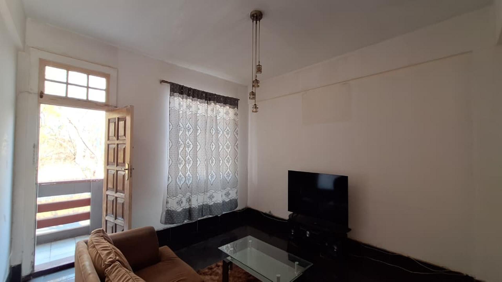 Lounges - 22 square meters of property in Benoni