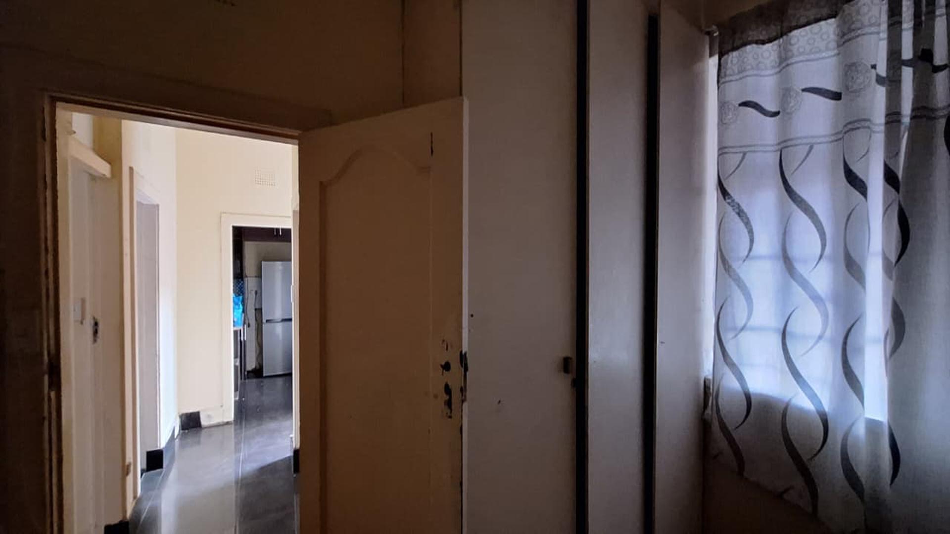 Bed Room 1 - 9 square meters of property in Benoni