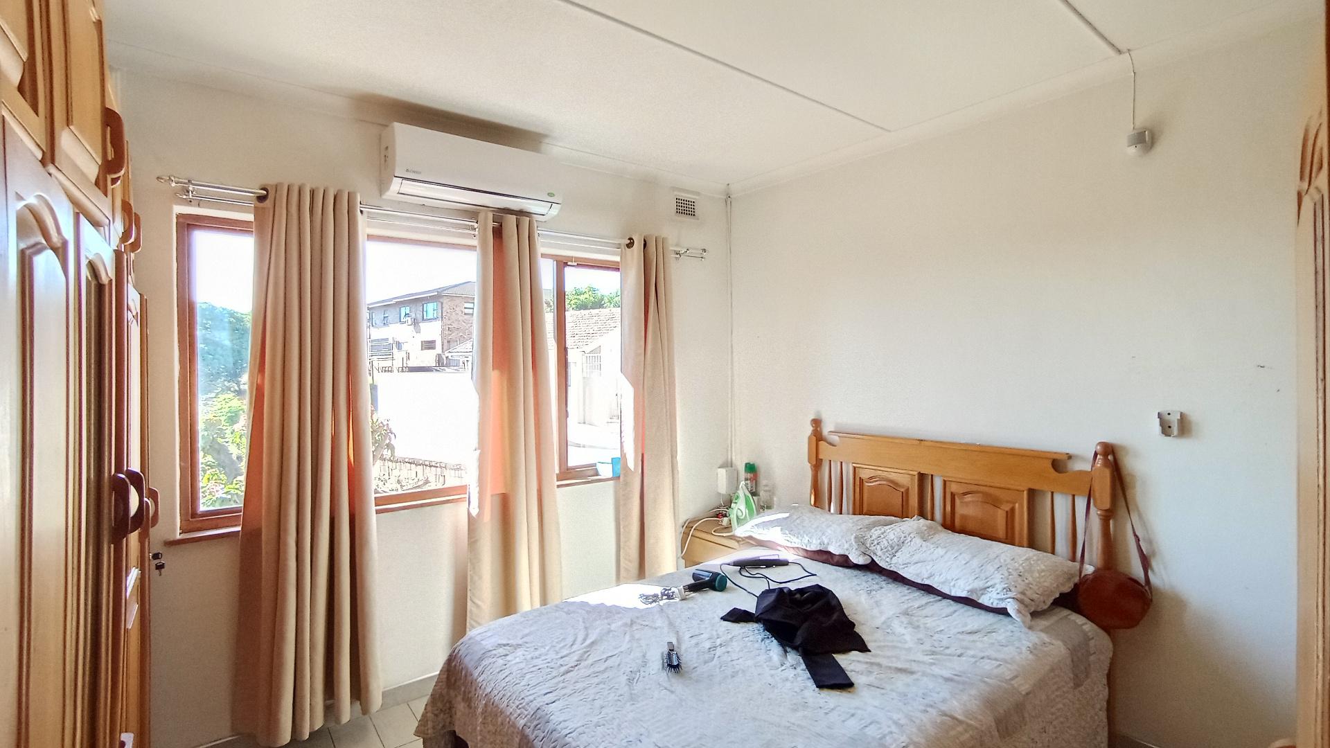 Bed Room 2 - 11 square meters of property in Palmiet