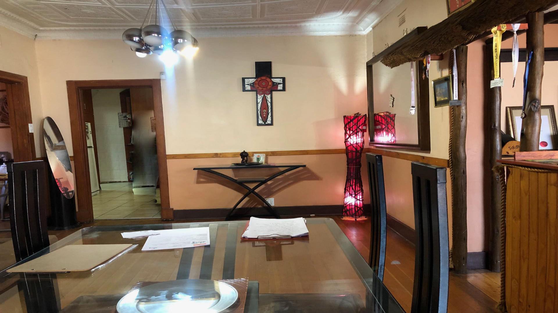 Dining Room of property in Delville