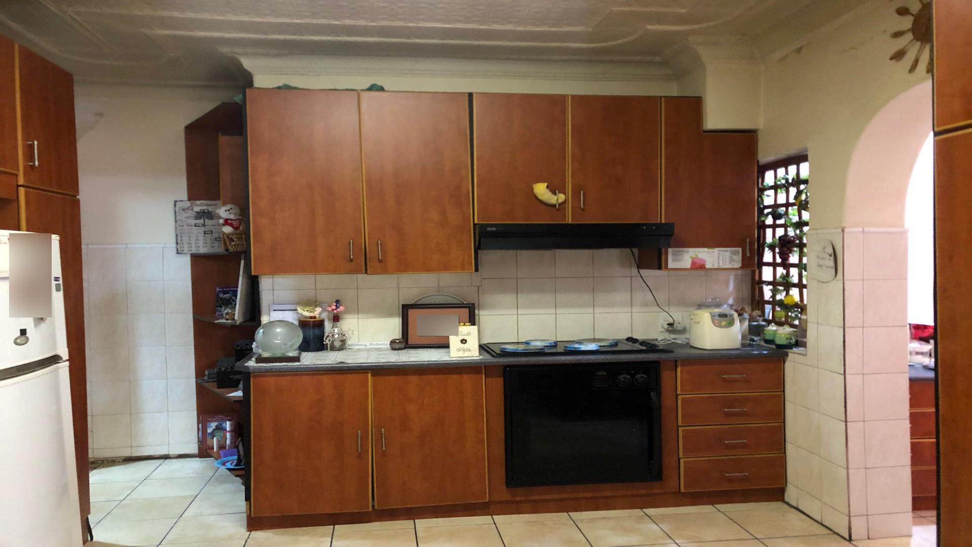 Kitchen of property in Delville