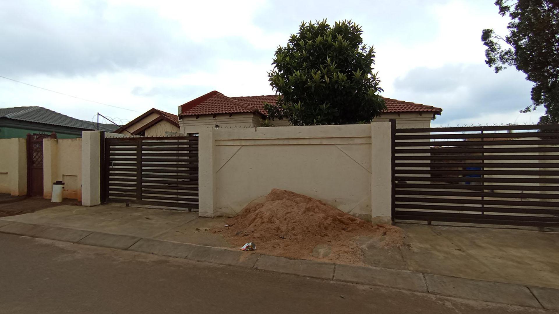 Front View of property in Soshanguve East