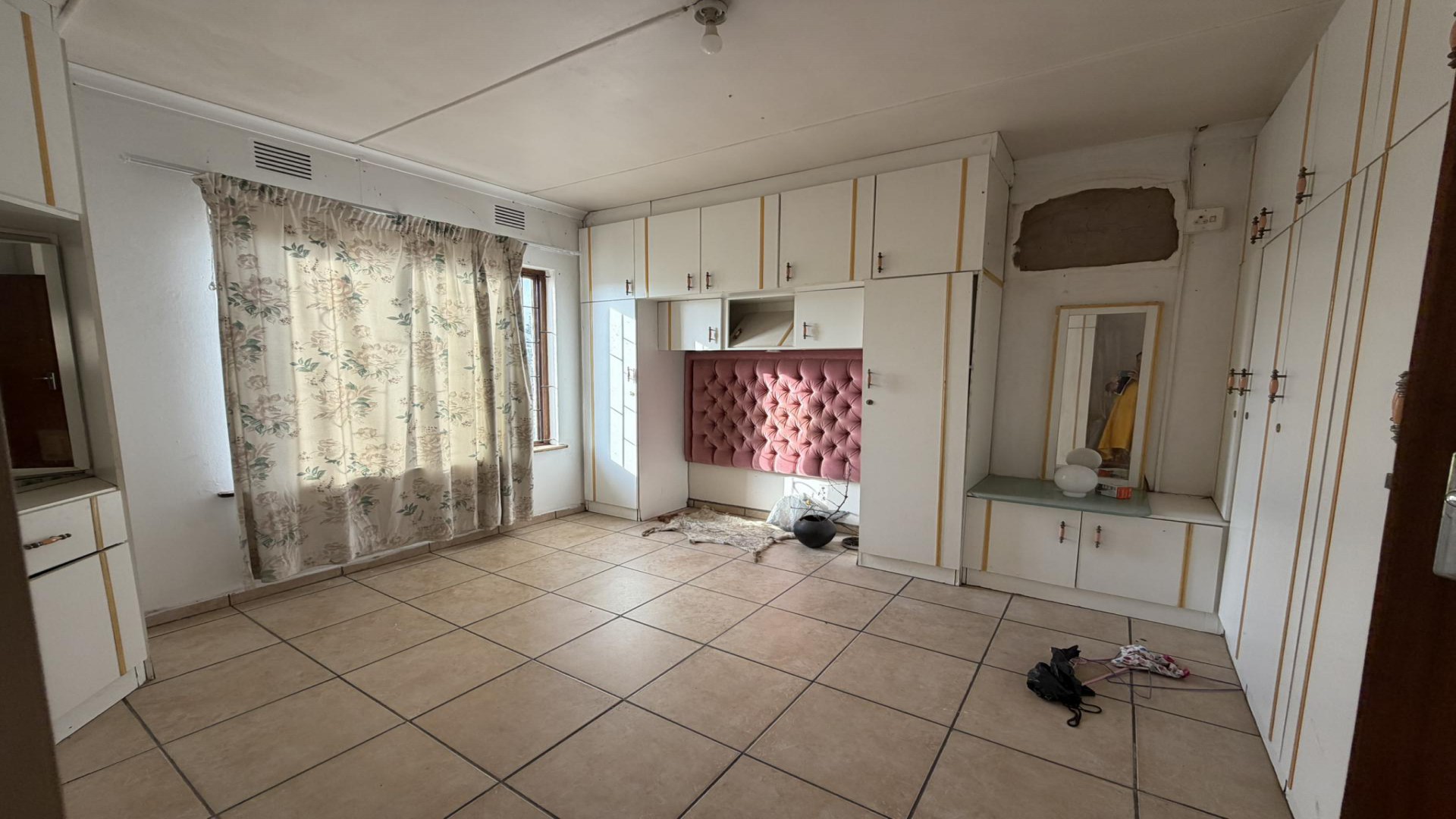 Bed Room 2 of property in Pinetown 