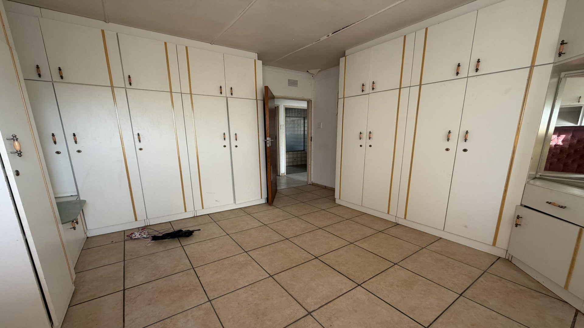 Bed Room 2 of property in Pinetown 