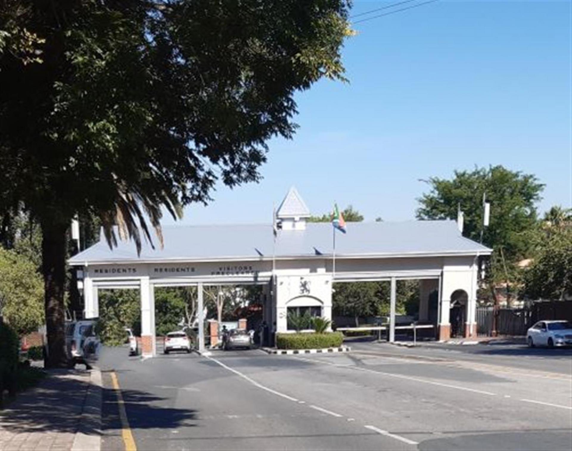 Front View of property in Dainfern