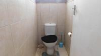 Guest Toilet - 2 square meters of property in Montclair (Dbn)