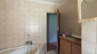 Bathroom 1 - 9 square meters of property in The Orchards