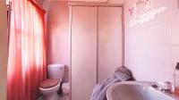 Main Bathroom - 5 square meters of property in The Orchards