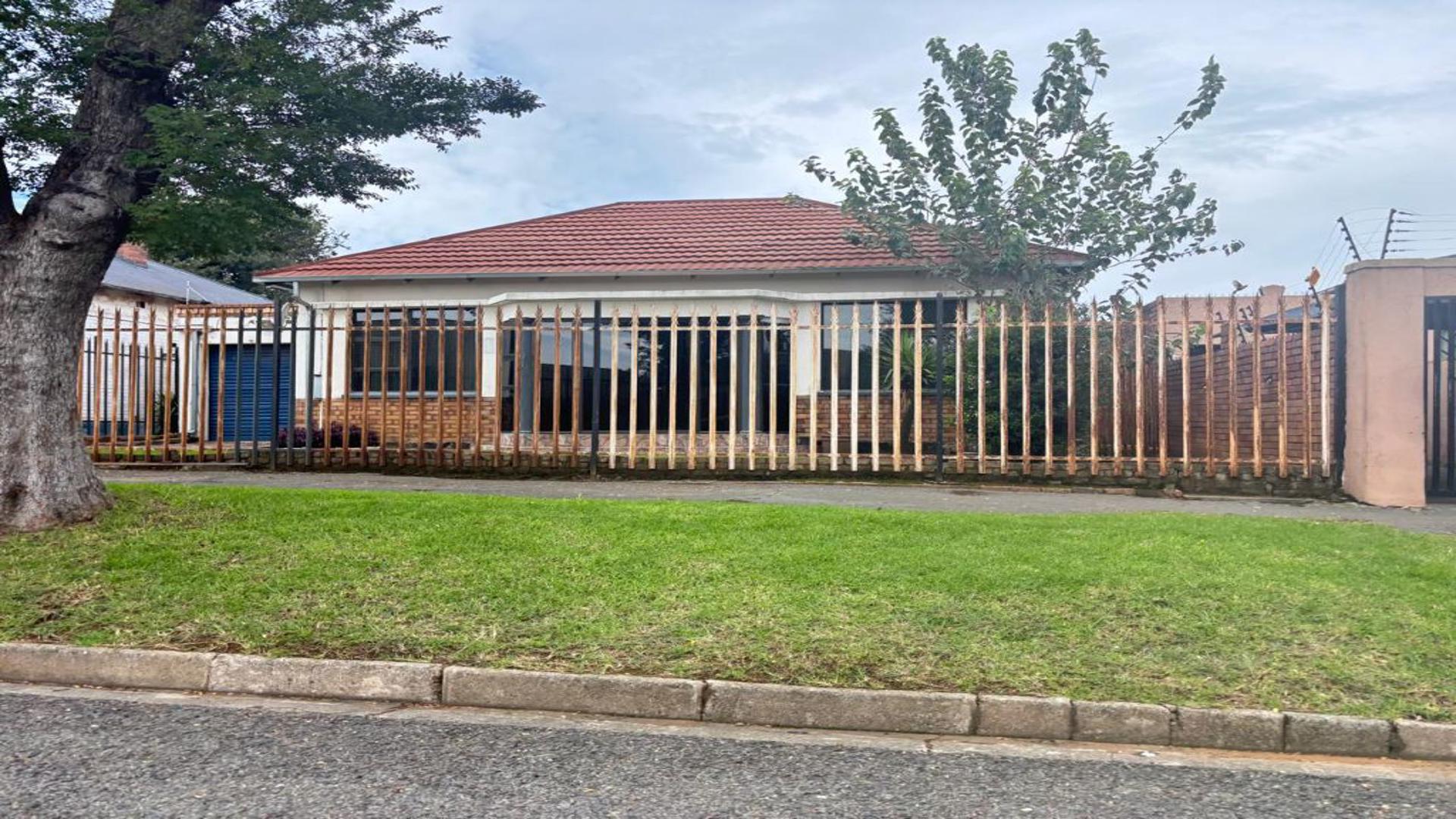 Front View of property in Forest Hill