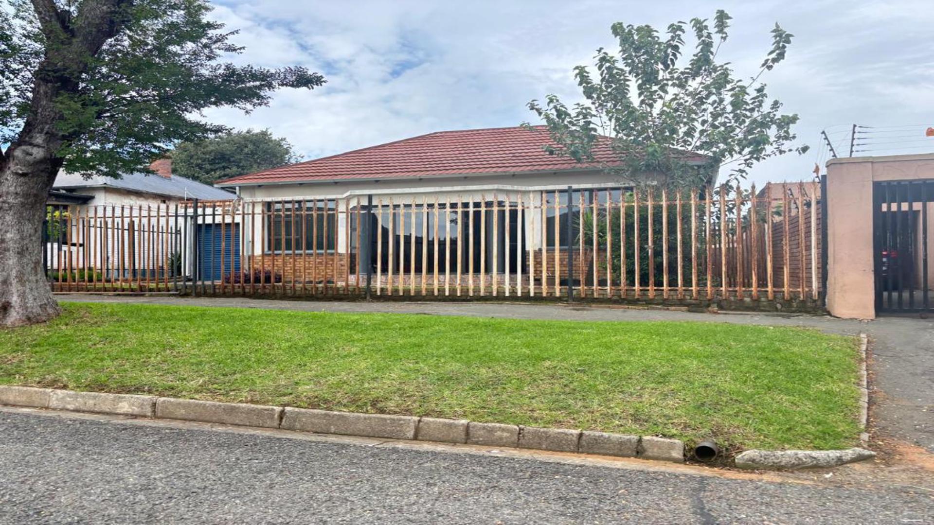 Front View of property in Forest Hill