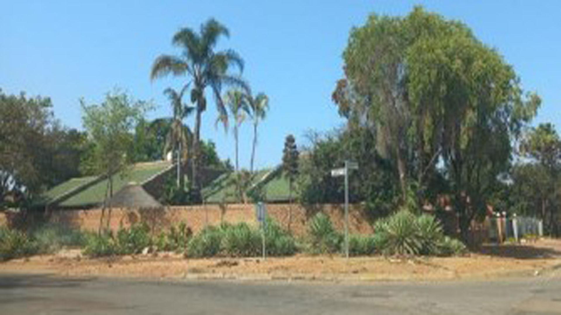 Front View of property in Fauna Park