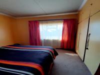 Bed Room 1 - 12 square meters of property in Sasolburg