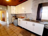 Kitchen - 26 square meters of property in Sasolburg