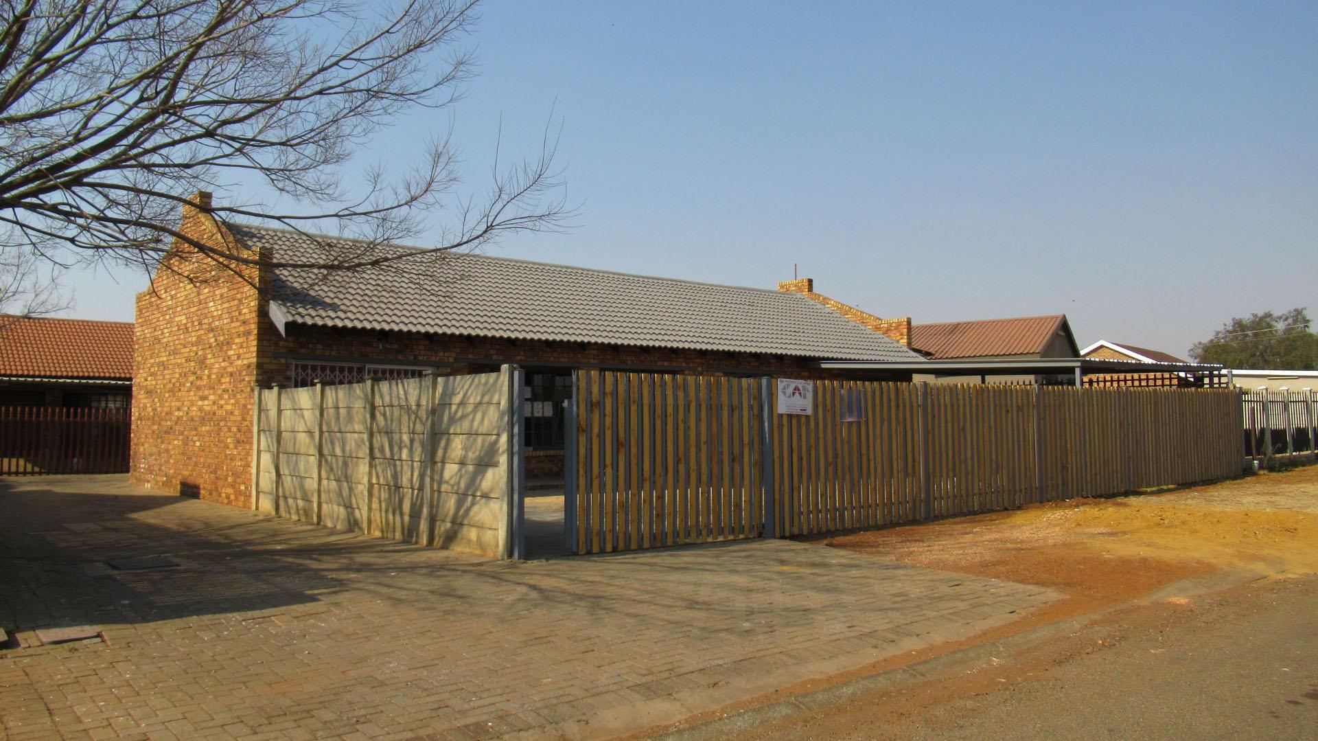 Front View of property in Riversdale
