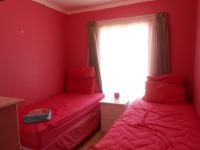 Bed Room 1 - 9 square meters of property in Crystal Park