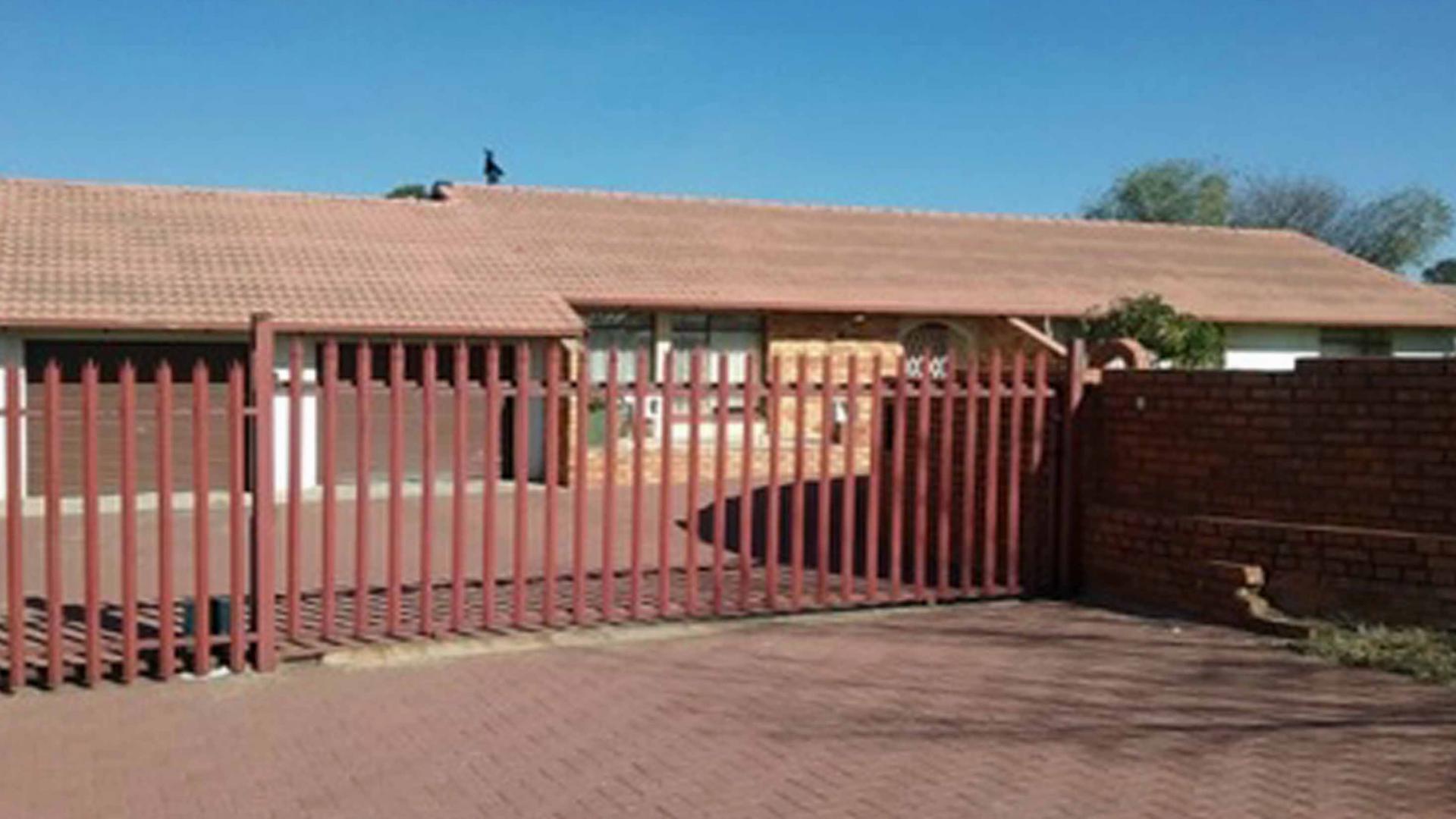 Front View of property in Secunda