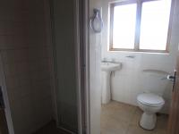 Bathroom 1 - 6 square meters of property in Vaalmarina