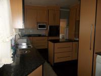 Kitchen of property in Arcon Park