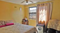 Main Bedroom - 12 square meters of property in Newlands East