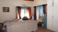 Main Bedroom - 22 square meters of property in Greenhills