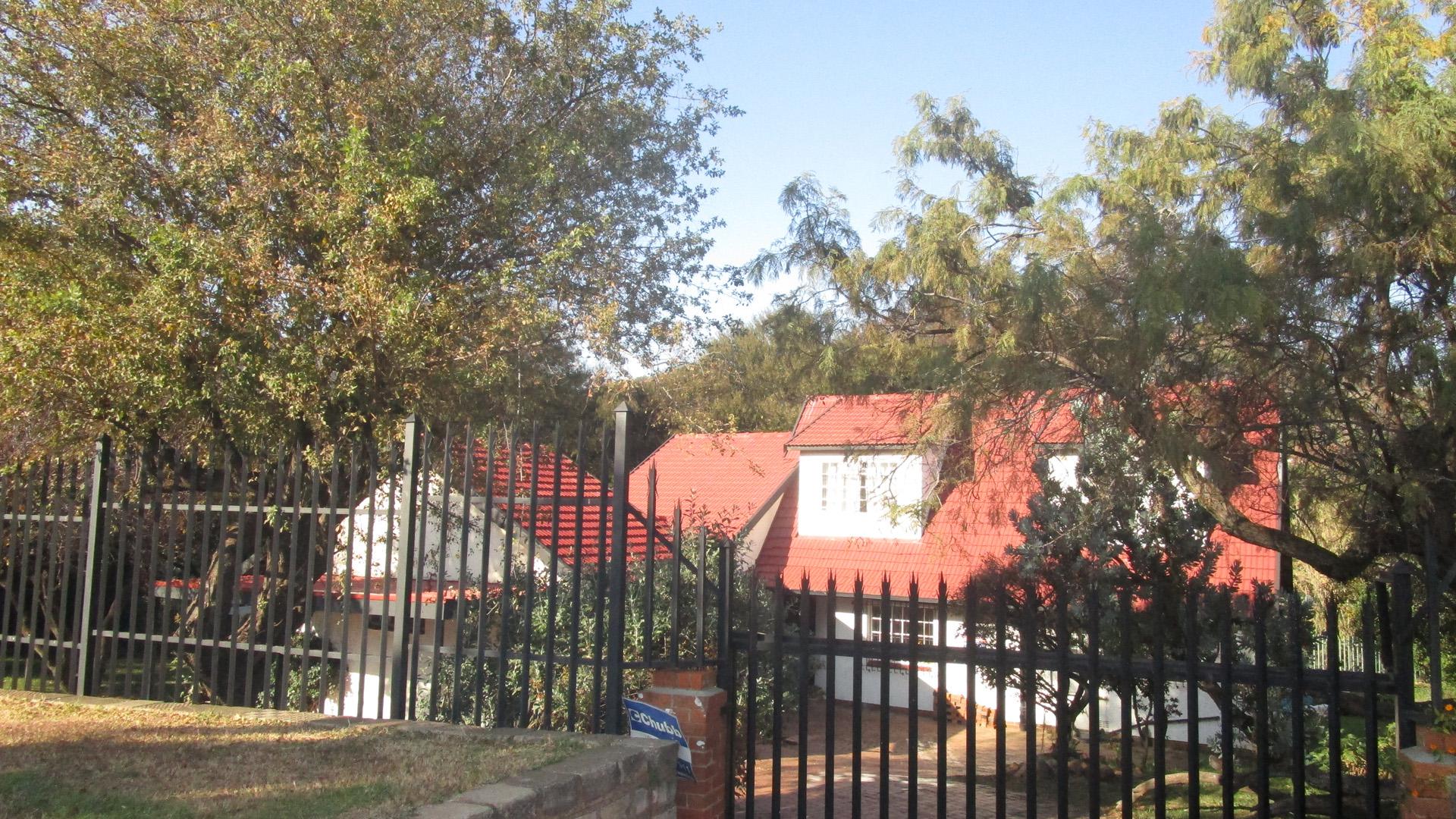 Front View of property in Alan Manor