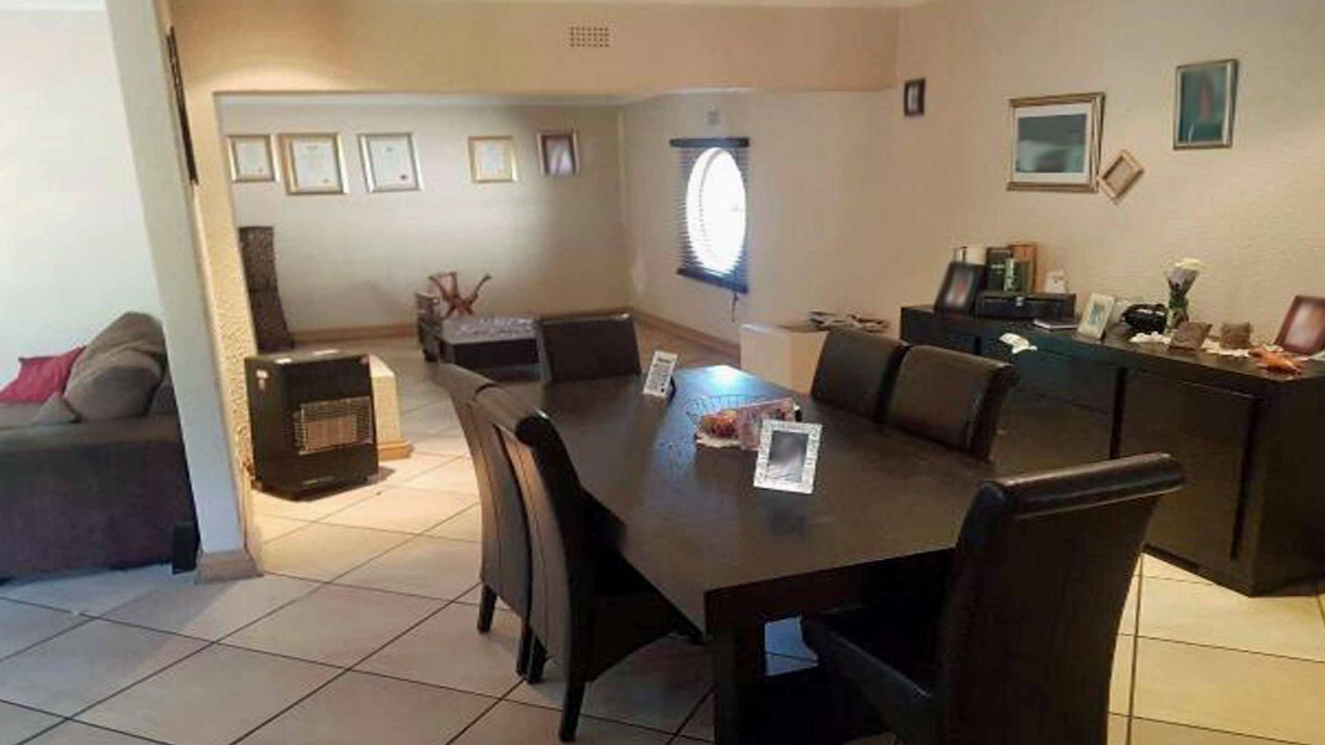 Dining Room - 34 square meters of property in Boksburg