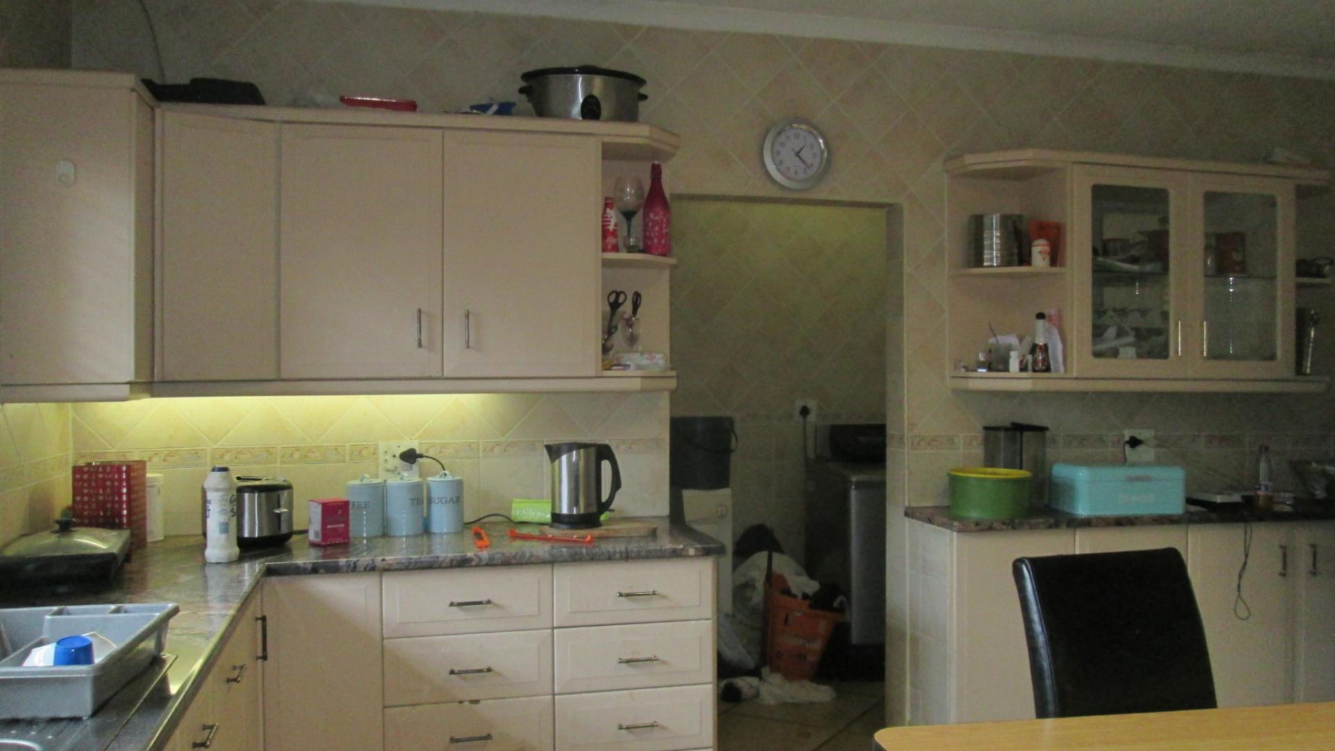Kitchen - 27 square meters of property in Boksburg