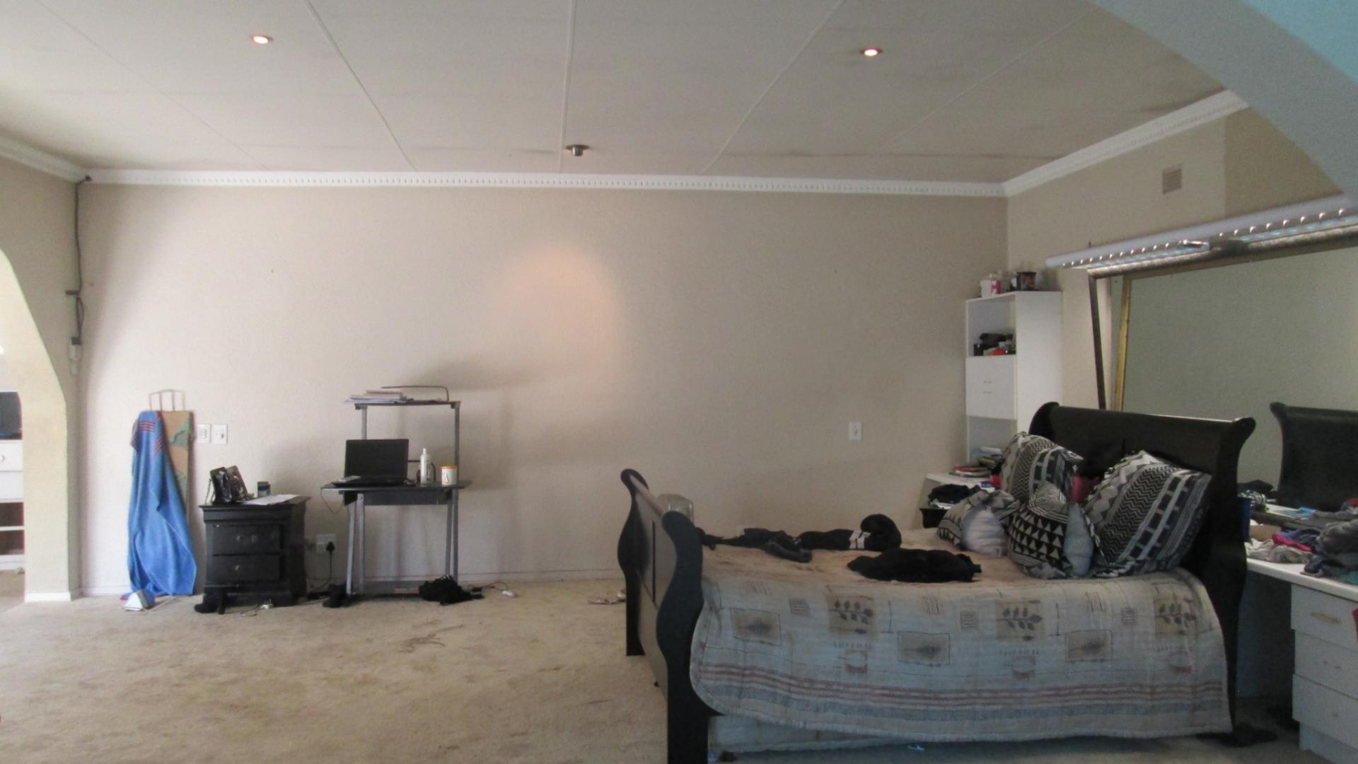 Main Bedroom - 97 square meters of property in Boksburg